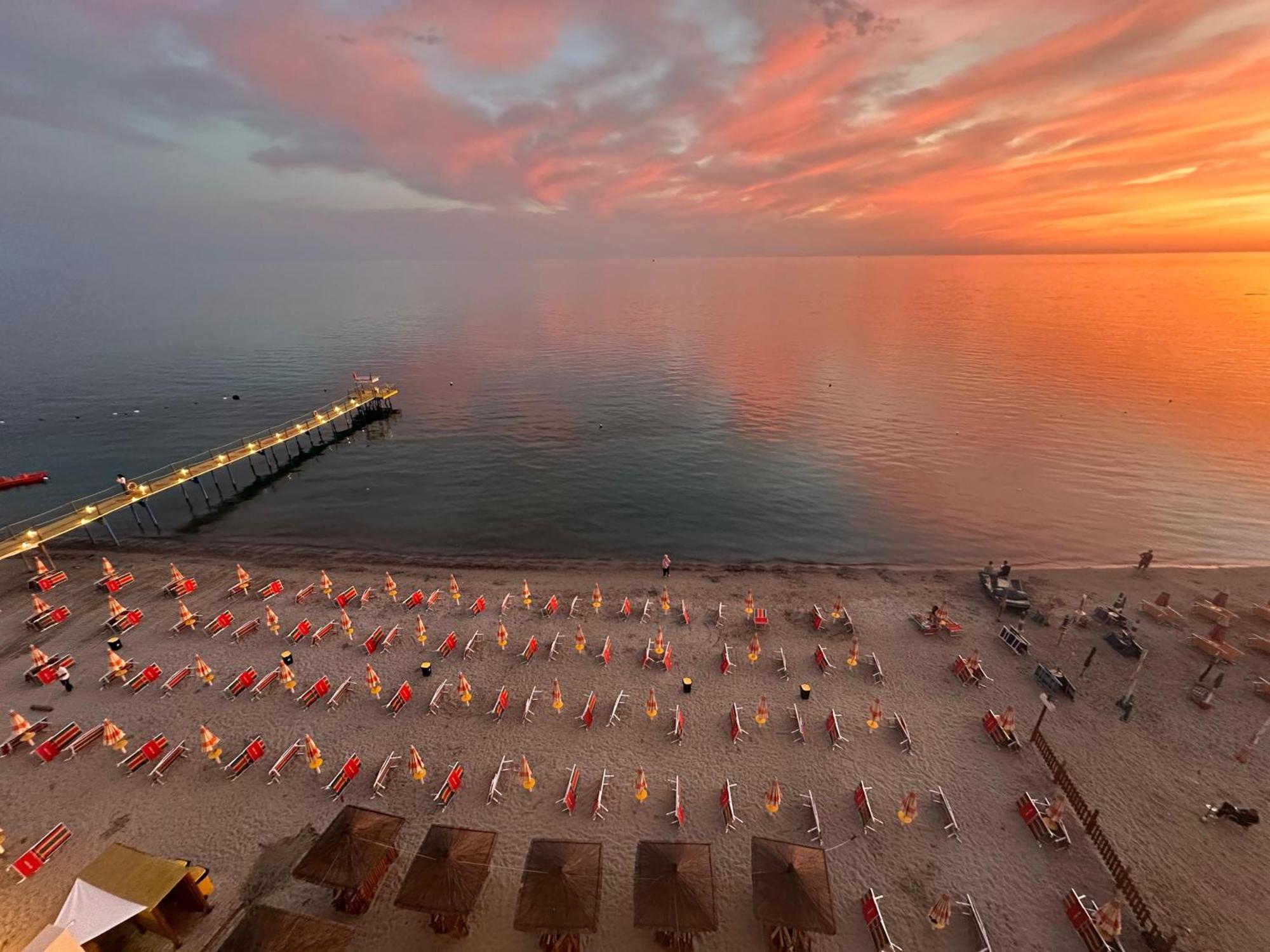 Aragosta Hotel&Restaurant Durrës Exterior foto