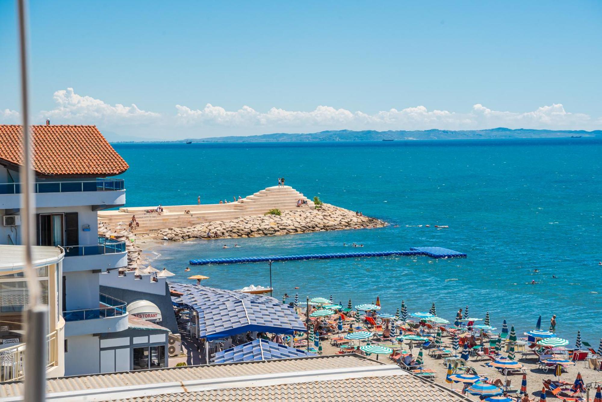 Aragosta Hotel&Restaurant Durrës Exterior foto