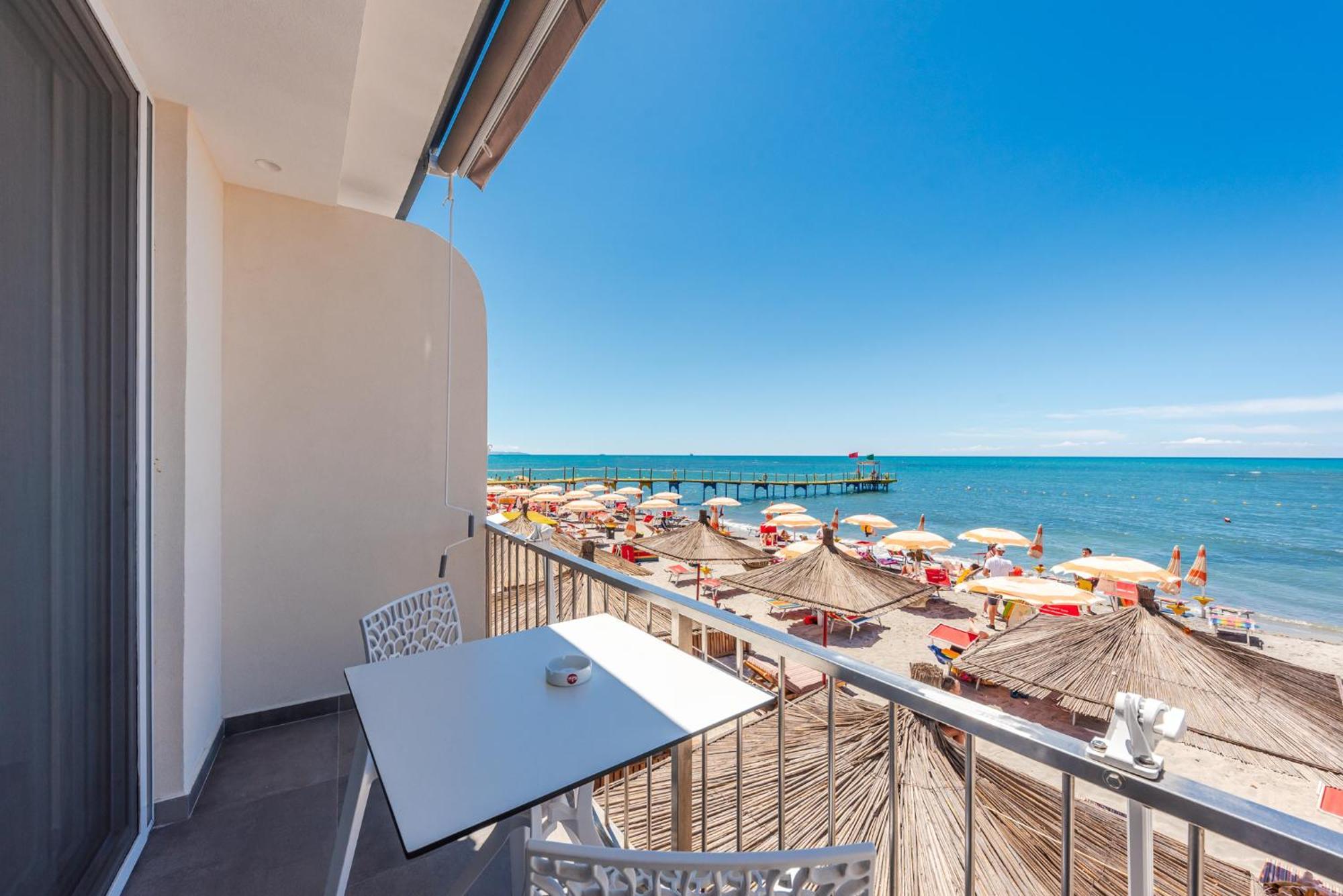 Aragosta Hotel&Restaurant Durrës Exterior foto
